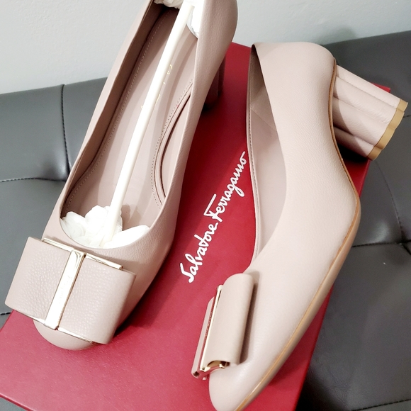 Salvatore Ferragamo Shoes - Salvatore Ferragamo Pumps